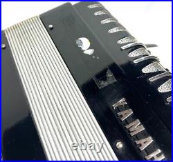 Yamaha Accordion YA-48 Black, 34 keys, with hard case