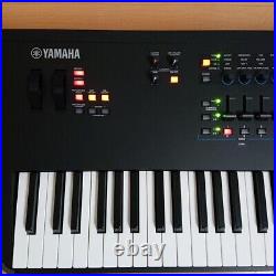 Yamaha MODX8 88 Keys GHS Synthesizer Workstation Black Keyboard Piano withCase