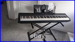 Yamaha P-115 electronic piano / case / stand / seat / 2x pedals / headphones