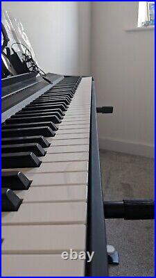 Yamaha P-115 electronic piano / case / stand / seat / 2x pedals / headphones