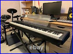 Yamaha P-85 Digital Piano with 88 Weighted Keys Incl Gator Soft Case