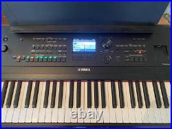Yamaha Portable Grand DGX-670 Electric Piano / perfect condition /88 keys