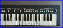 Yamaha Portasound PS-400 Electronic Keyboard Piano & Hard Case with Power Supply