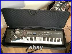 Yamaha s90xs 88 key Professional synthesizer/stage Piano Heavy Case & Stand